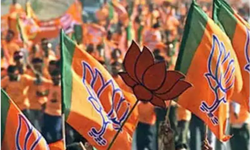 BJP's minister & MLA lock-horn on the transfer HIMACHAL HEADLINES