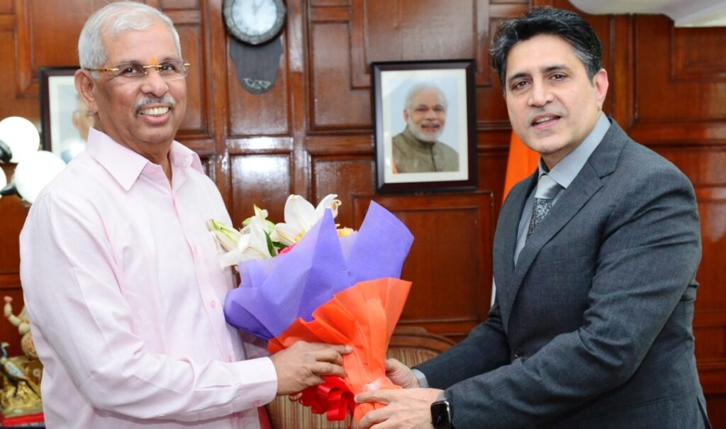 Chief Justice of HP High Court calls on Governor Chief Justice of HP High Court calls on Governor HIMACHAL HEADLINES
