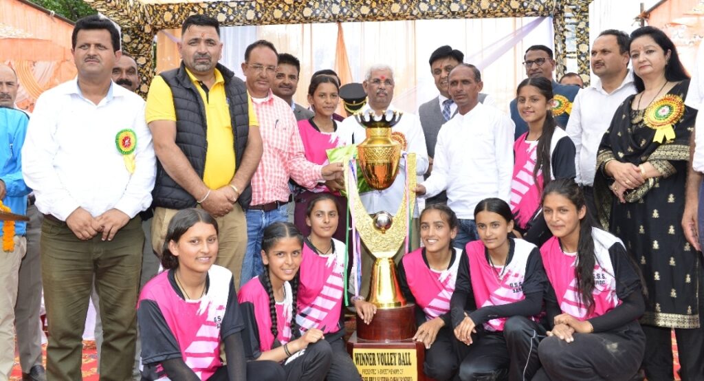 Governor presides over closing ceremony of under-19 Girls Zonal Tournament of Theog HIMACHAL HEADLINES