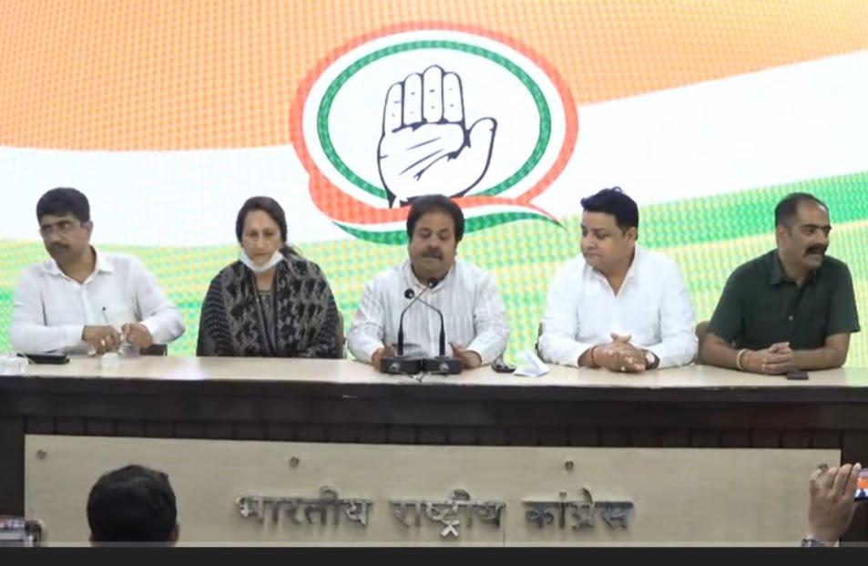 Wife of former BJP MLA and former ZP member joins Cong Wife of former BJP MLA and former ZP member joins Cong HIMACHAL HEADLINES