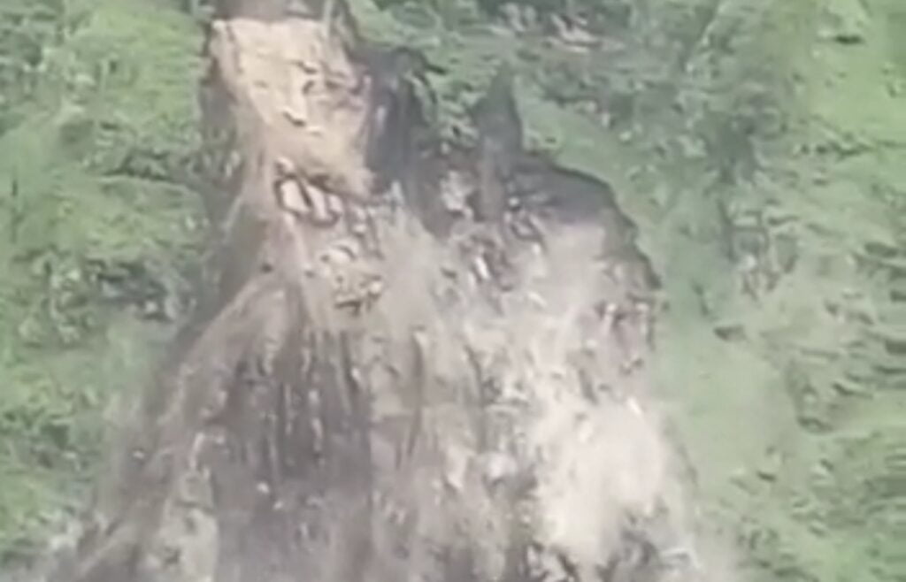 Landslide on Bagipul Jaon road HIMACHAL HEADLINES