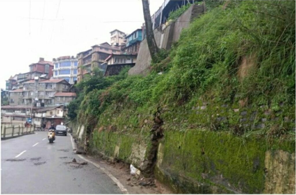 Vehicular traffic restore on Shimla Cart Road Vehicular traffic restore on Shimla Cart Road HIMACHAL HEADLINES