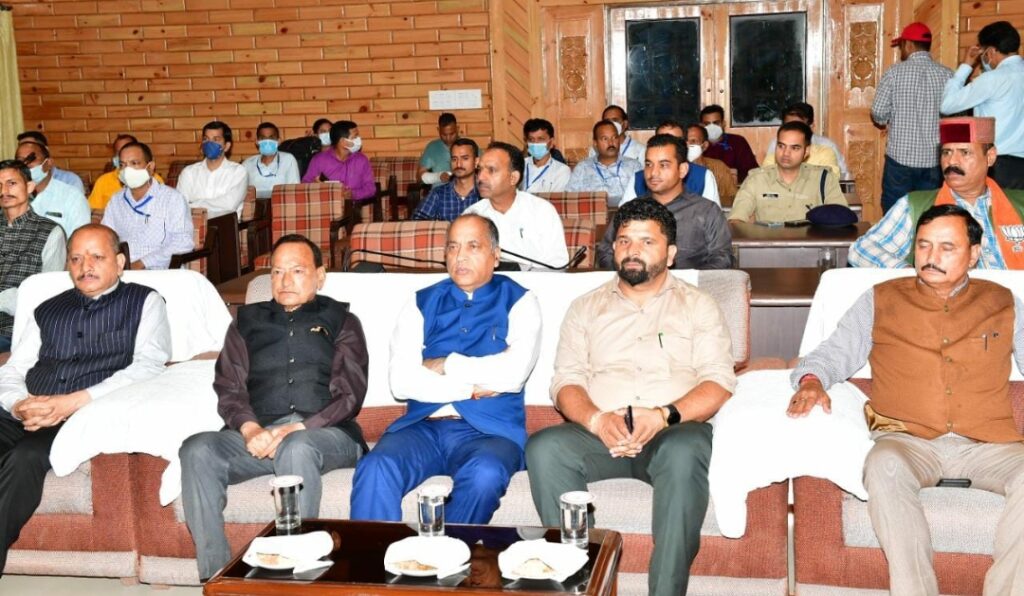 CM listens to 'Mann Ki Baat' programme of PM at Chamba HIMACHAL HEADLINES