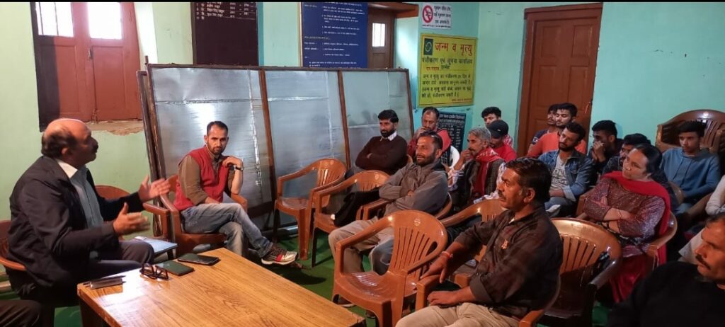 Gardeners of Kasumpti to support apple movement, Will participate in secretariat gherao on August 5 Gardeners of Kasumpti to support apple movement, Will participate in secretariat gherao on August 5 HIMACHAL HEADLINES
