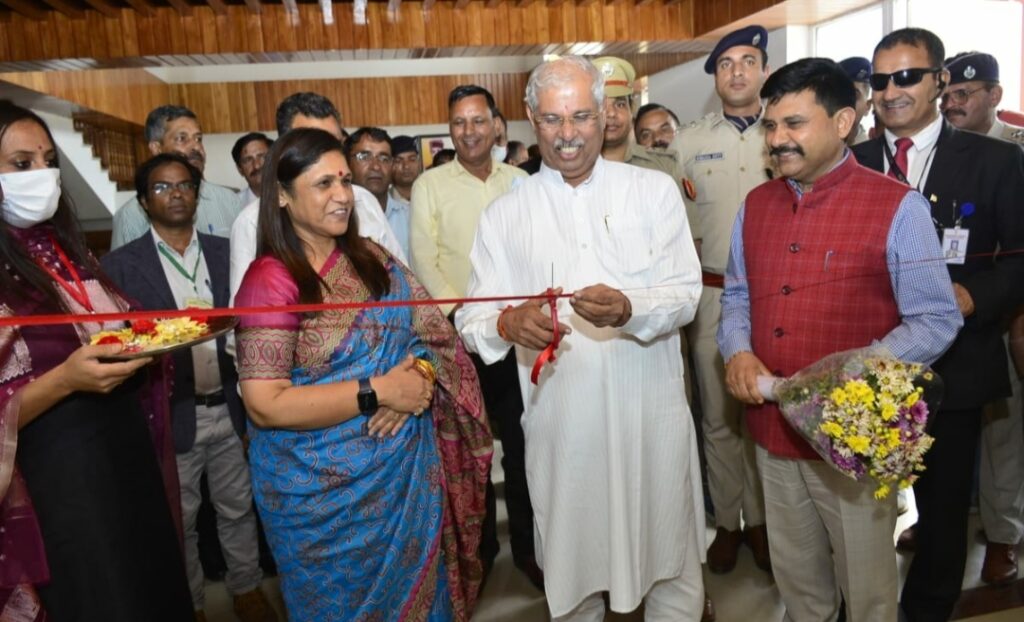 Governor presides over farmer-scientist interaction program and Prakritik Kheti-Kisan Mela at Thunag HIMACHAL HEADLINES