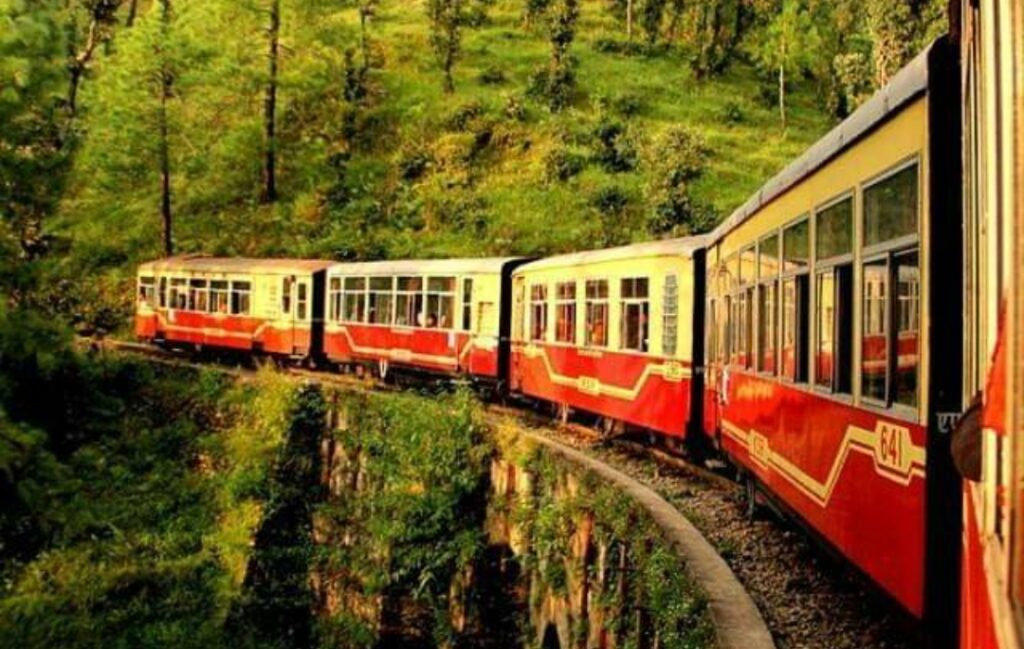 National event of Himalaya Sahitya Manch: A unique confluence of literature in a moving Kalka Shimla Heritage train. 40 writers participated among 13 from all over India HIMACHAL HEADLINES