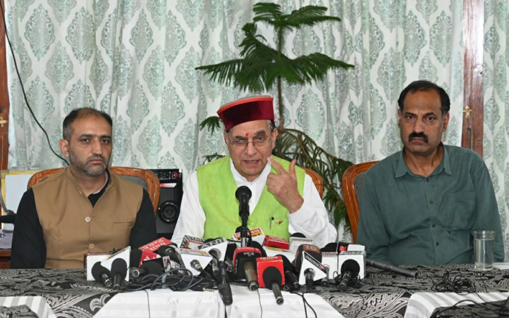 BJP Leader and Minister Suresh Bhardwaj said that AAP is a party of lies BJP Leader and Minister Suresh Bhardwaj said that AAP is a party of lies HIMACHAL HEADLINES