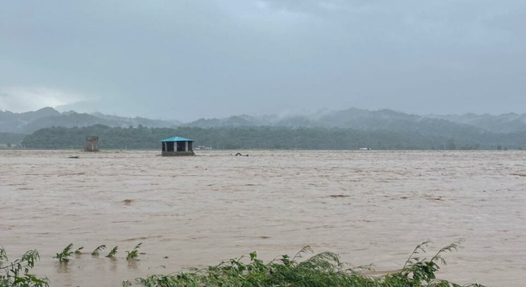 CM expresses concern over heavy loss due to torrential rains HIMACHAL HEADLINES