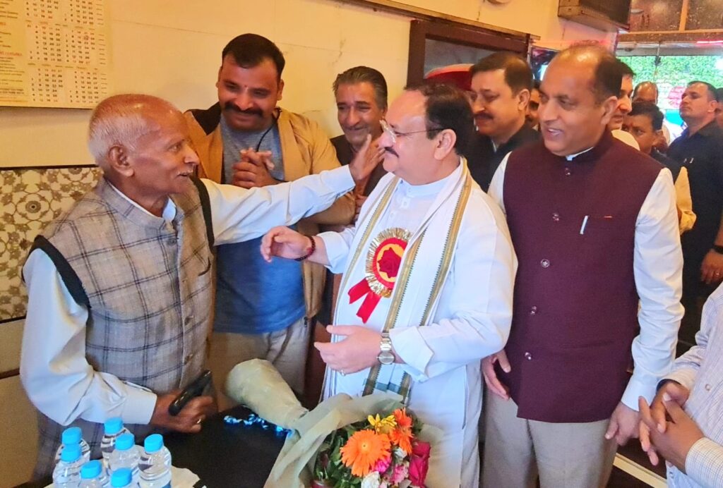 BJP National President Jagat Prakash Nadda came to Thakur sweet shop in summer hill BJP National President Jagat Prakash Nadda came to Thakur sweet shop in summer hill HIMACHAL HEADLINES