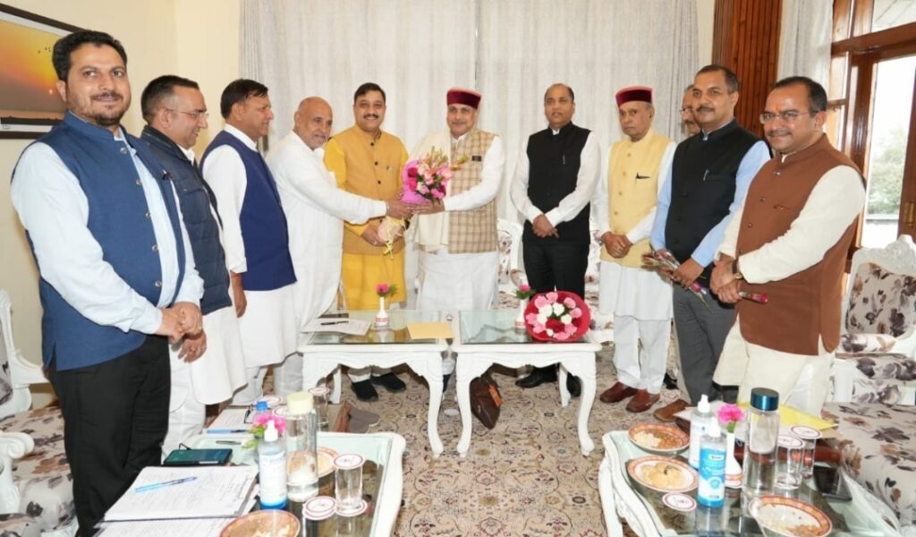 Dhumal left unfinished BJP core meeting at Shimla Dhumal left unfinished BJP core meeting at Shimla HIMACHAL HEADLINES