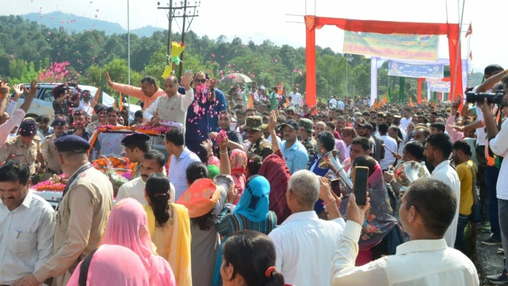 CM inaugurates & lays foundation of 32 projects worth about 165 Cr in Nachan CM inaugurates & lays foundation of 32 projects worth about 165 Cr in Nachan HIMACHAL HEADLINES