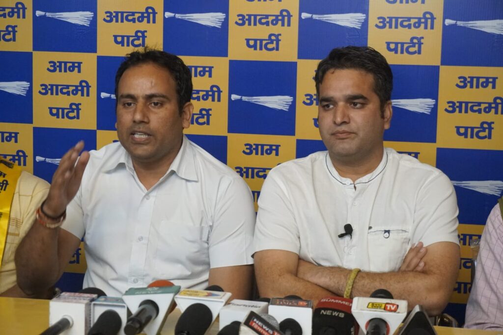 Himachal is the first choice of tourists , Congress-BJP did nothing for tourism : Vikas Dhiman, AAP Himachal is the first choice of tourists , Congress-BJP did nothing for tourism : Vikas Dhiman, AAP HIMACHAL HEADLINES