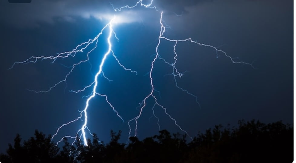 Three women sustain injuries in lightening mishap HIMACHAL HEADLINES