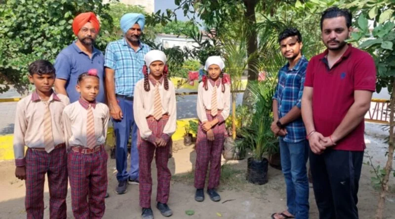 Plantation drive in schools of Punjab by CSIR-IHBT<br>About 850 saplings of different types were planted HIMACHAL HEADLINES