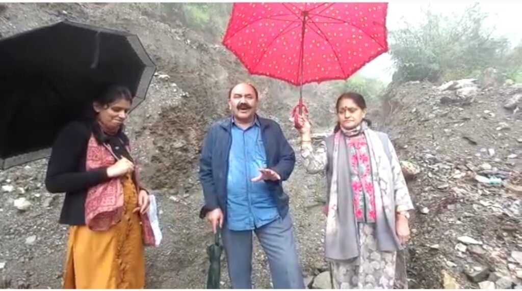 CPI(M) candidate Dr Kuldeep Tanwar condemns Congress and BJP for neglecting roads in Kasumpti HIMACHAL HEADLINES
