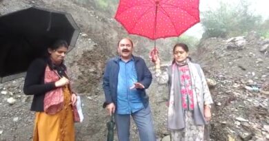 CPI(M) candidate Dr Kuldeep Tanwar condemns Congress and BJP for neglecting roads in Kasumpti HIMACHAL HEADLINES