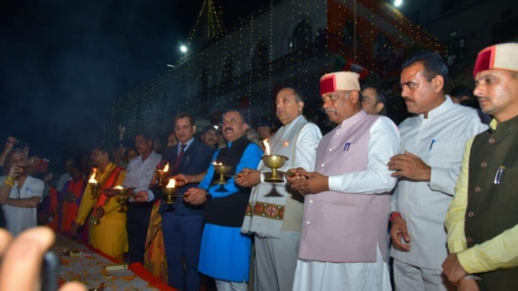 Chief Minister performs Yamuna Aarti at Paonta Sahib HIMACHAL HEADLINES