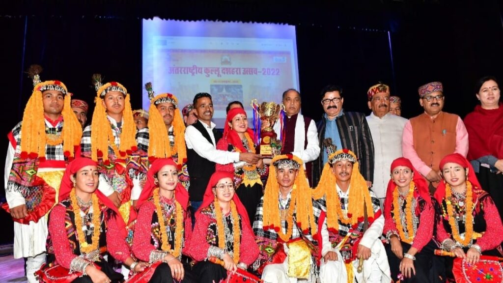 Chief Minister enhances the Nazarana of Deities of Kullu HIMACHAL HEADLINES