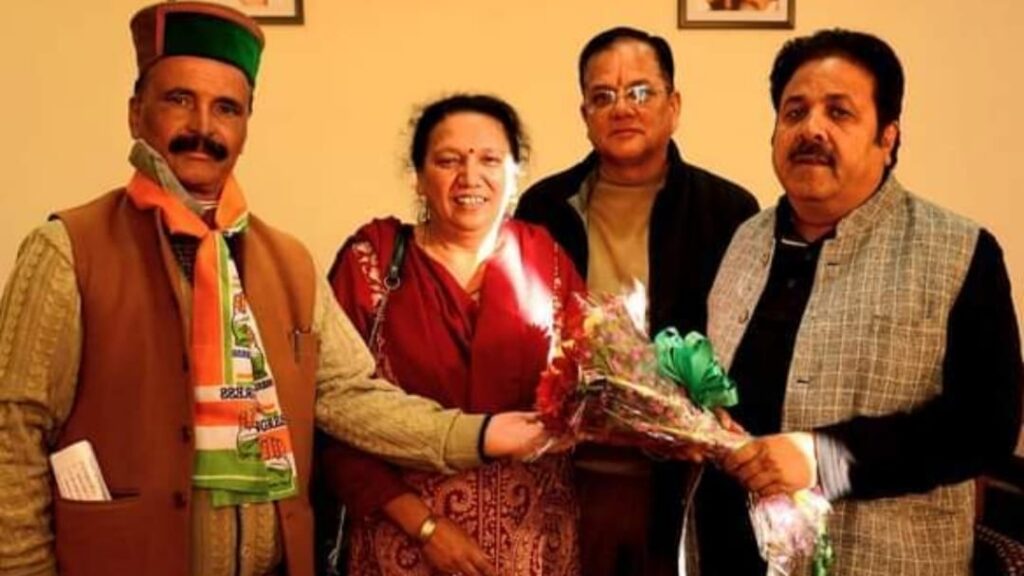Suman Rawat join's Congress Party HIMACHAL HEADLINES