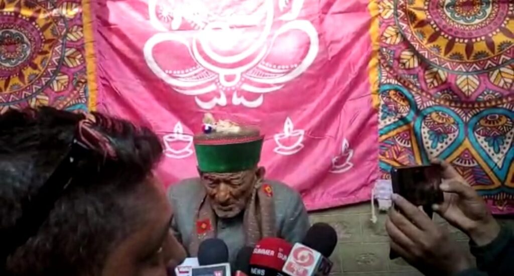 First Voter exercises his right to franchise for 34th time HIMACHAL HEADLINES