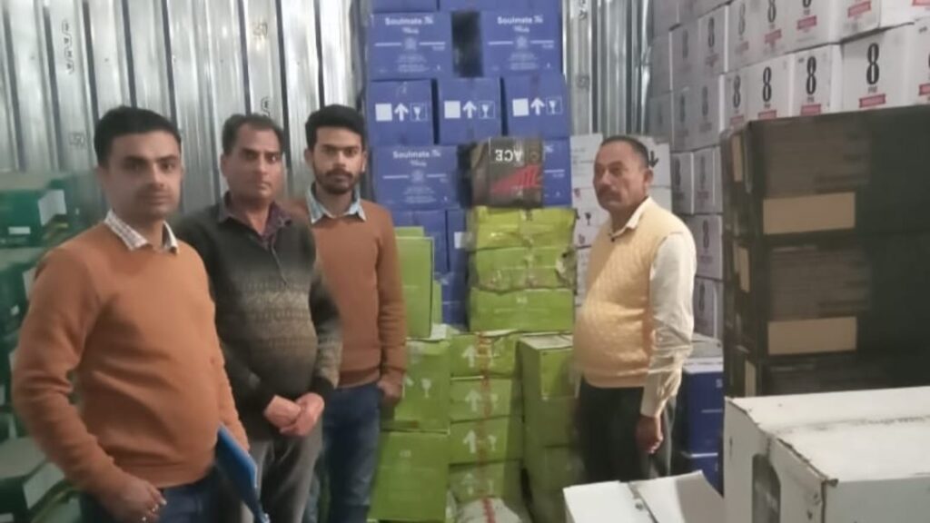 Six times liquor, drugs & cash seized in HP poll: DGP HIMACHAL HEADLINES
