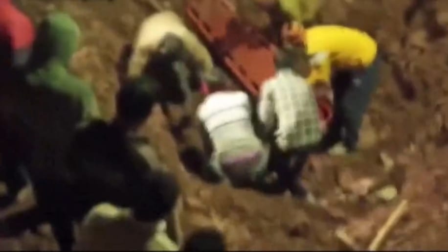 Two  labor dies in a landslide HIMACHAL HEADLINES