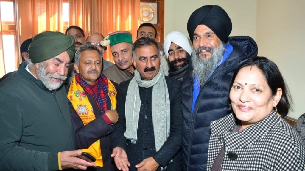 <strong>Sarbjeet Singh Bobby calls on  Chief Minister</strong> HIMACHAL HEADLINES