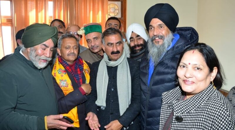 <strong>Sarbjeet Singh Bobby calls on  Chief Minister</strong> HIMACHAL HEADLINES