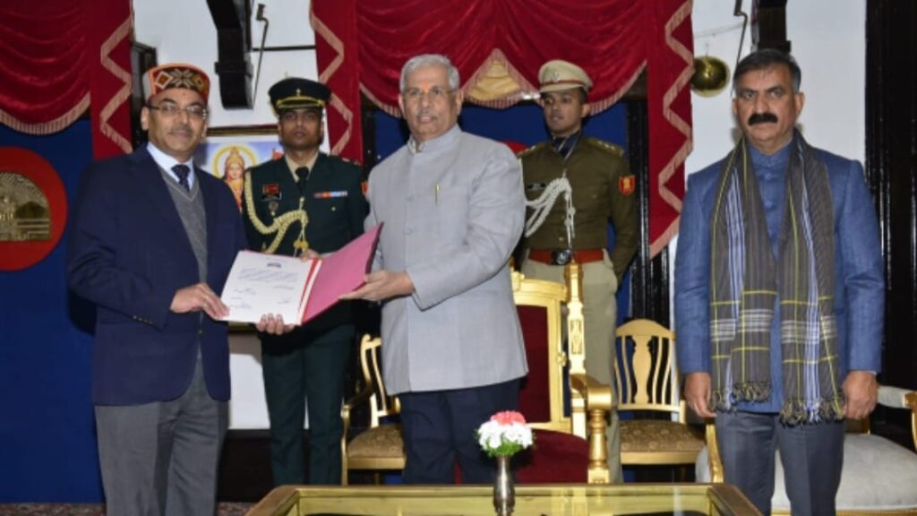 R.D.Dhiman sworn-in as Chief Information Commissioner HIMACHAL HEADLINES