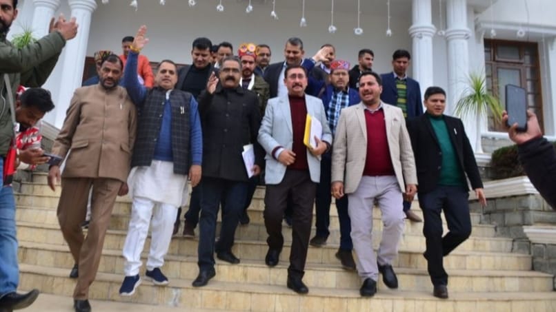 Opposition members create ruckus for not getting sufficient time to speak on Governor's Address HIMACHAL HEADLINES