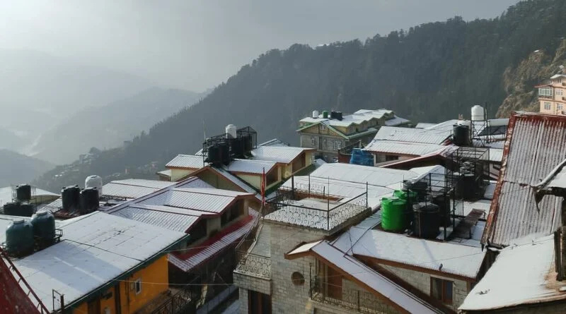 Manali receives 23 cm & Shimla 6 cm snow HIMACHAL HEADLINES