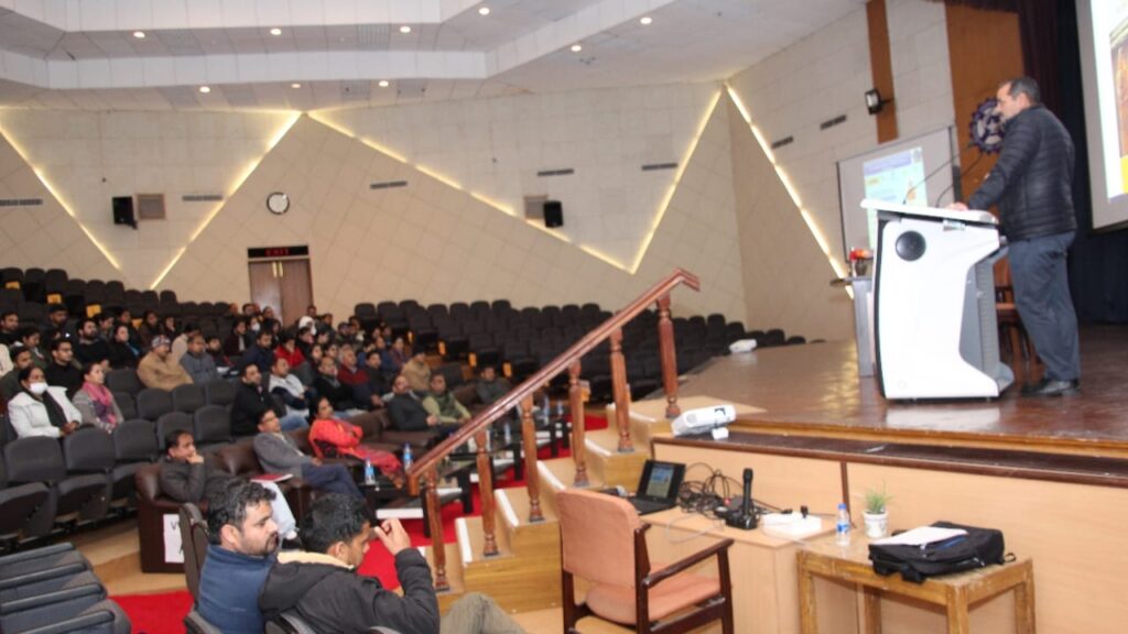 National Youth Day Workshop on TB Free Campaign organized at CSIR-IHBT National Youth Day Workshop on TB Free Campaign organized at CSIR-IHBT HIMACHAL HEADLINES