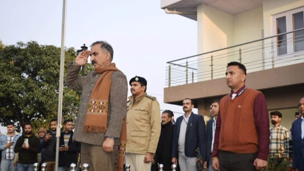 Chief Minister receives warm welcome Chief Minister receives warm welcome HIMACHAL HEADLINES
