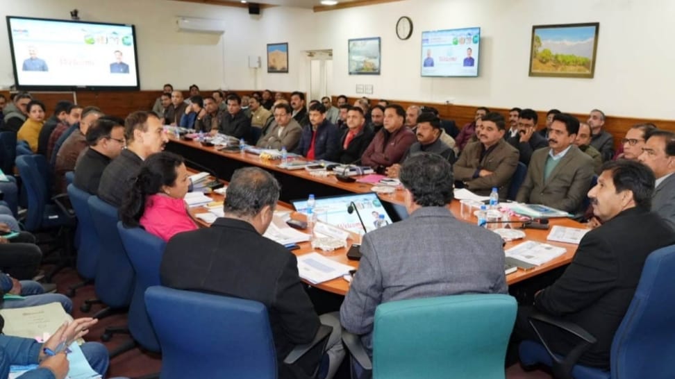 Take innovative steps to conserve water: Mukesh Agnihotri HIMACHAL HEADLINES