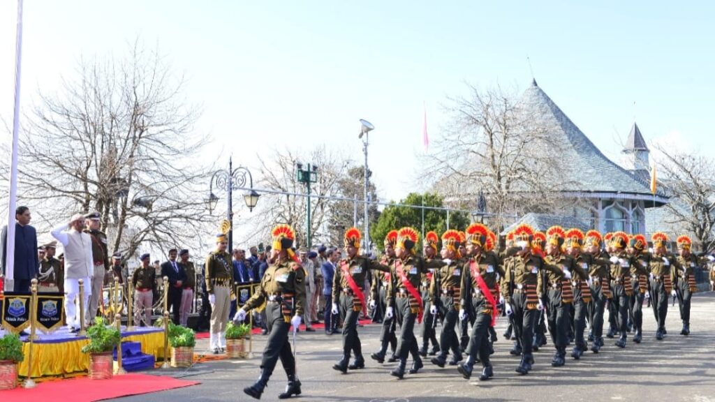 Governor unfurls the tricolour at Ridge on Republic Day Governor unfurls the tricolour at Ridge on Republic Day HIMACHAL HEADLINES