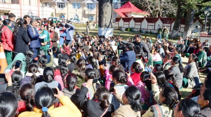 <strong>Will address genuine demands of ASHA Workers: CM</strong> HIMACHAL HEADLINES