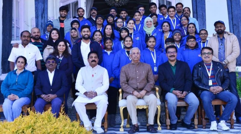 <strong>Governor interacts with NRI students</strong> HIMACHAL HEADLINES