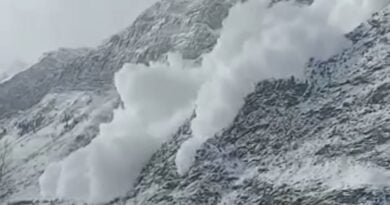 Three Labourers hit by an Avalanche in Himachal, Two die HIMACHAL HEADLINES