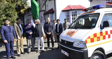 Himachal Governor flags off Ambulance at Raj Bhavan HIMACHAL HEADLINES