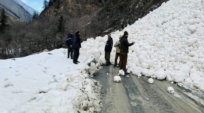 Snowfall at high altitude in Himachal, frequent avalanche caused life &  property damage HIMACHAL HEADLINES