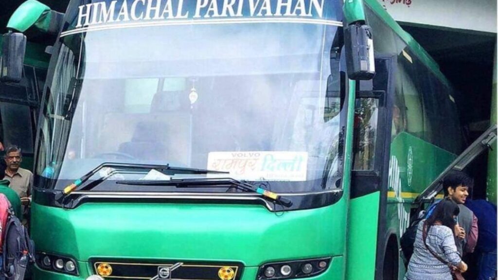 HRTC restored snow affected Rampur-Delhi and Rohru - Delhi Volvo bus service HIMACHAL HEADLINES