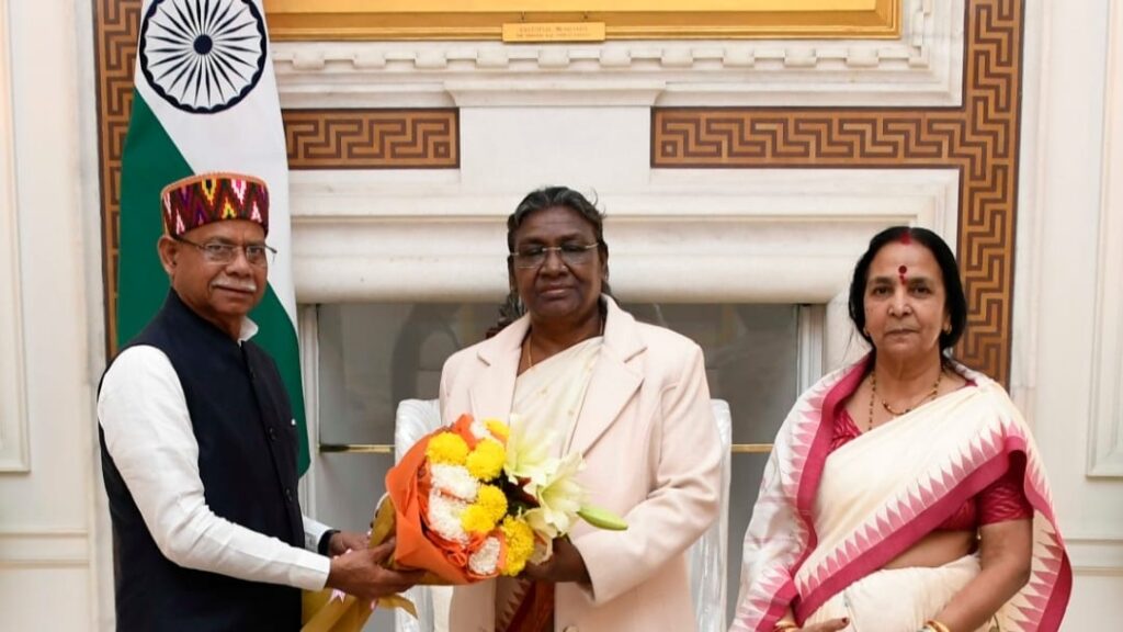Himachal Governor meets President of India HIMACHAL HEADLINES