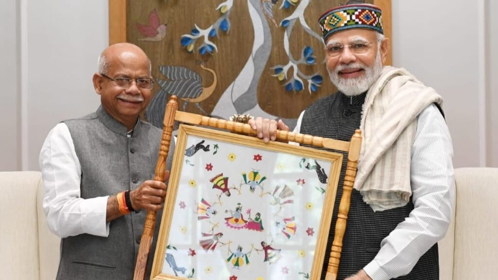 Himachal Governor calls on Narendra Modi Himachal Governor calls on Narendra Modi HIMACHAL HEADLINES