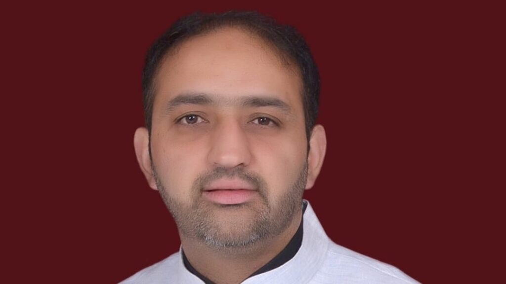 Congress engaged in removing hoardings of 10 guarantees and erasing wall writings: Nanda Congress engaged in removing hoardings of 10 guarantees and erasing wall writings: Nanda HIMACHAL HEADLINES