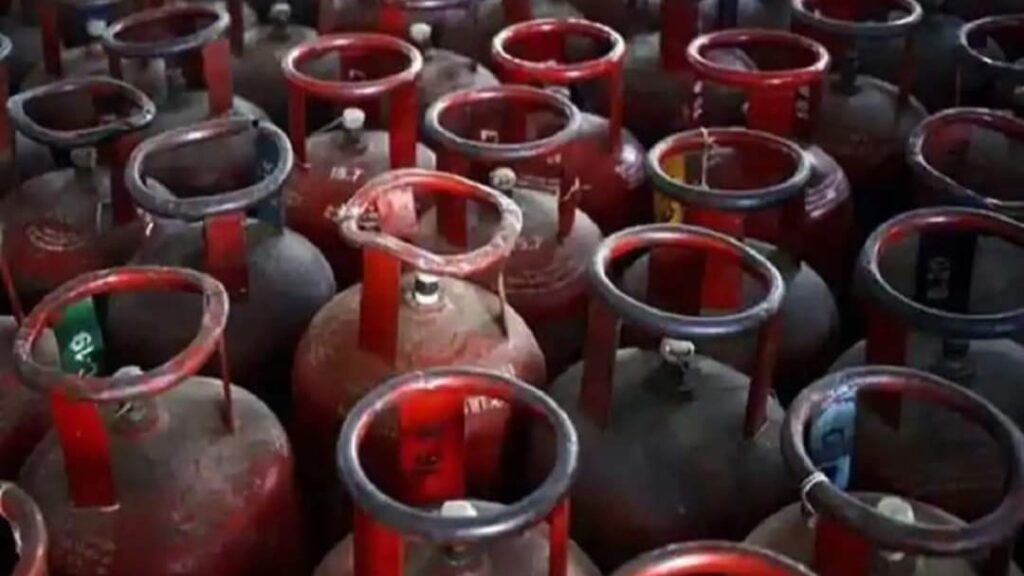 CS Sanjay Gupta reviews availability of essential fuels across state HIMACHAL HEADLINES