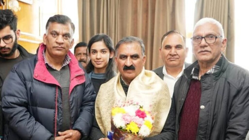 NS advisory board Prakash Chand called on CM HIMACHAL HEADLINES