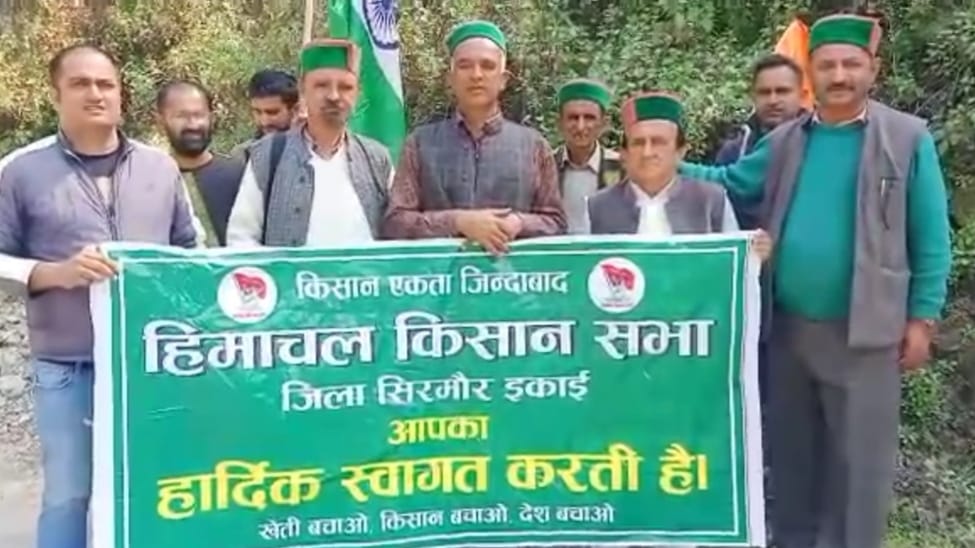 Himachal Kisan Sabha begins foot march from Sanaura to Minas HIMACHAL HEADLINES