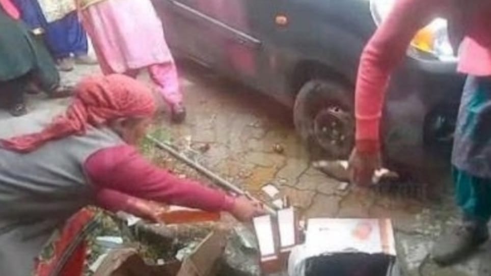 Anti liquor campaign- Women kick off drive to take illegal liquor mafia head on in Sirmaur HIMACHAL HEADLINES
