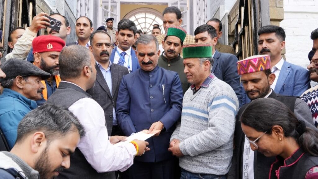 Deputation of Rashtriya Devabhoomi meets CM HIMACHAL HEADLINES