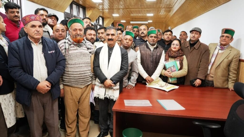 A deputation led by Former MLA Churah Surender Bhardwaj meets CM Sukhu HIMACHAL HEADLINES